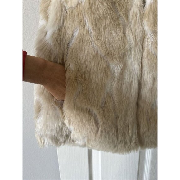Jack By BB Dakota Women's Vest Ivory Patch Faux Fur Size Small With Pockets - Picture 5 of 6